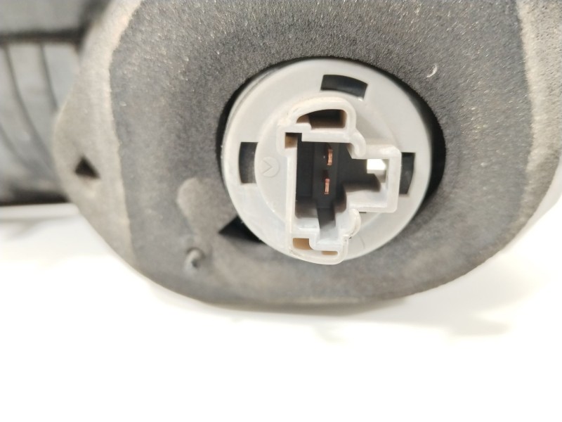 Recambio de piloto trasero derecho en porton para mitsubishi outlander (cw0) 2.0 di-d cat referencia OEM IAM 8331A006  