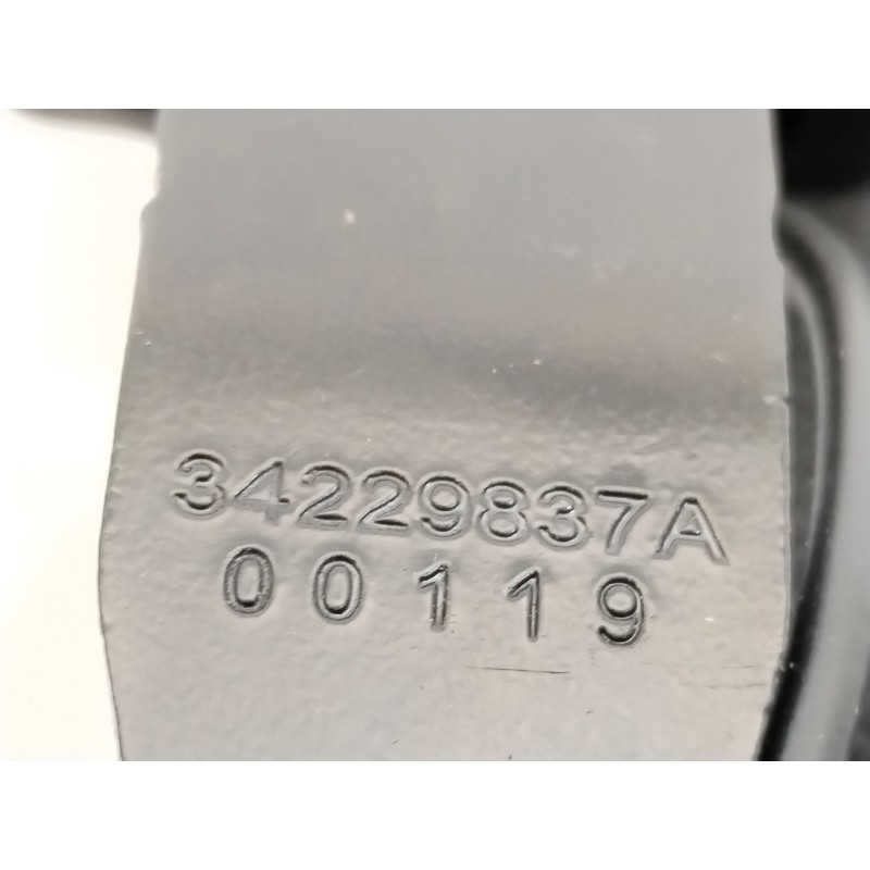 Recambio de enganche cinturon trasero central para mercedes-benz clase b (w247) 247 referencia OEM IAM A2478600569 A2478600669 3