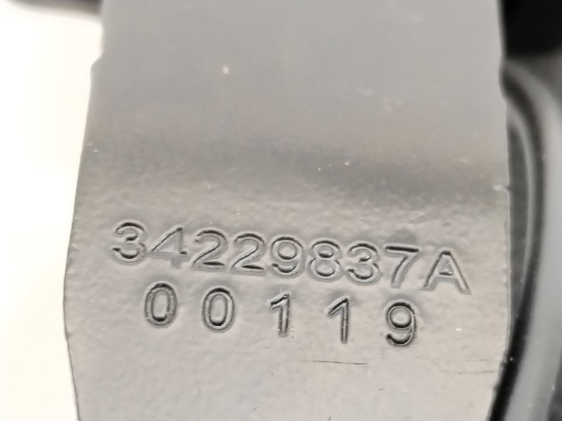 Recambio de enganche cinturon trasero central para mercedes-benz clase b (w247) 247 referencia OEM IAM A2478600569 A2478600669 3