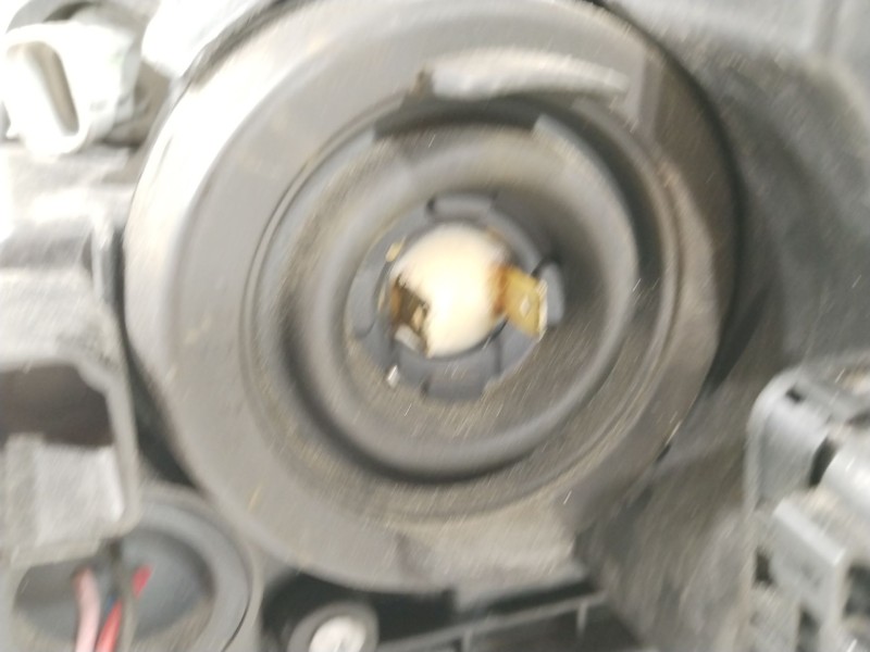 Recambio de faro derecho para toyota avensis (_t25_) 2.2 d-4d (adt251_) referencia OEM IAM 8113005192  