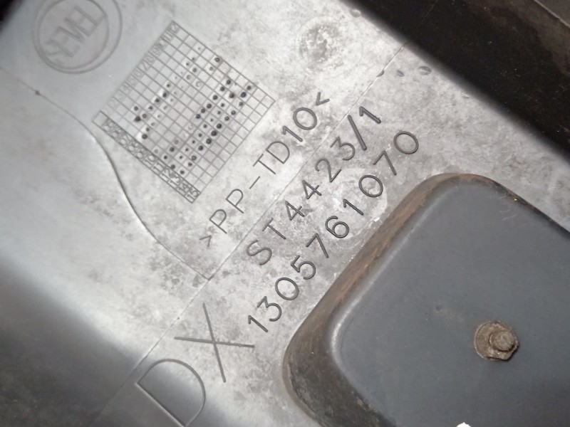 Recambio de puntera paragolpes trasera derecha para peugeot boxer furgoneta 2.2 hdi 130 referencia OEM IAM 1305761070  
