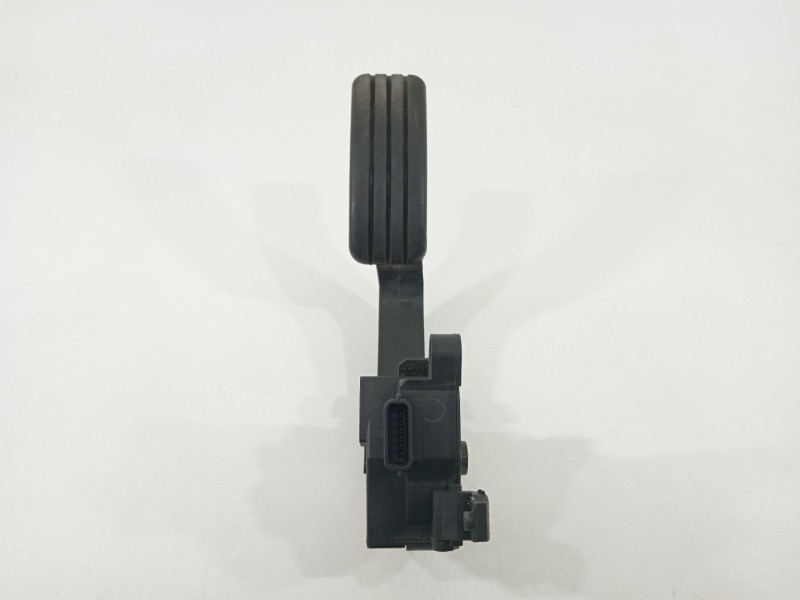 Recambio de potenciometro pedal para opel vivaro b kasten/combi combi l1 2.7t referencia OEM IAM 180020024R  
