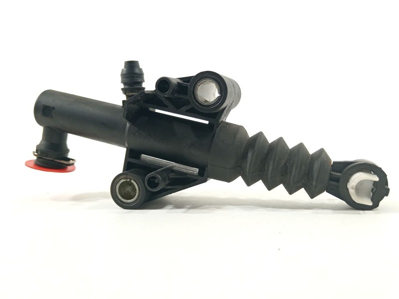 Recambio de bombin embrague para opel vivaro b kasten/combi combi l1 2.7t referencia OEM IAM 93868391  