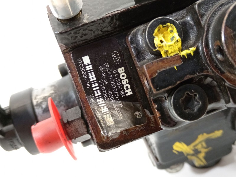 Recambio de bomba inyeccion para saab 9-3 sport hatch linear referencia OEM IAM 55209063  0445010184