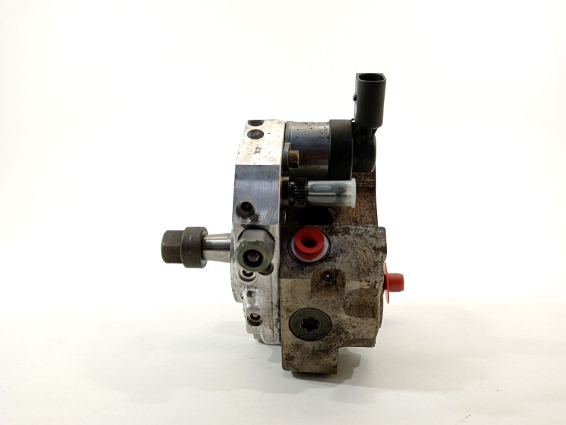 Recambio de bomba inyeccion para bmw serie 3 berlina (e46) 320d referencia OEM IAM 7788670X1  0445010045