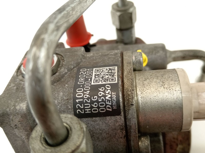 Recambio de bomba inyeccion para toyota rav 4 (a3) executive referencia OEM IAM 221000R020  HU2940000301