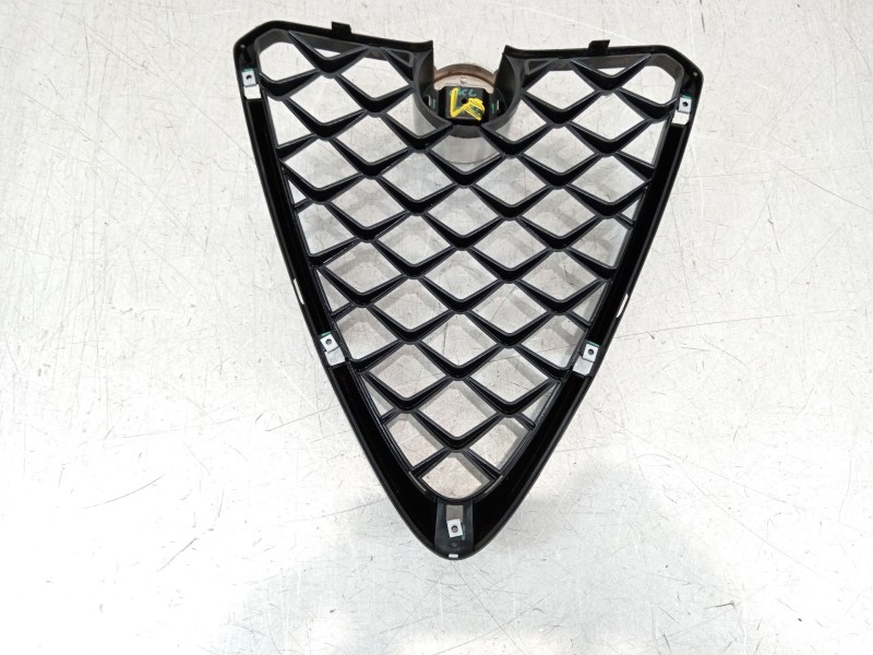 Recambio de rejilla delantera para alfa romeo stelvio (630) quadrifoglio 4wd referencia OEM IAM 156115788  