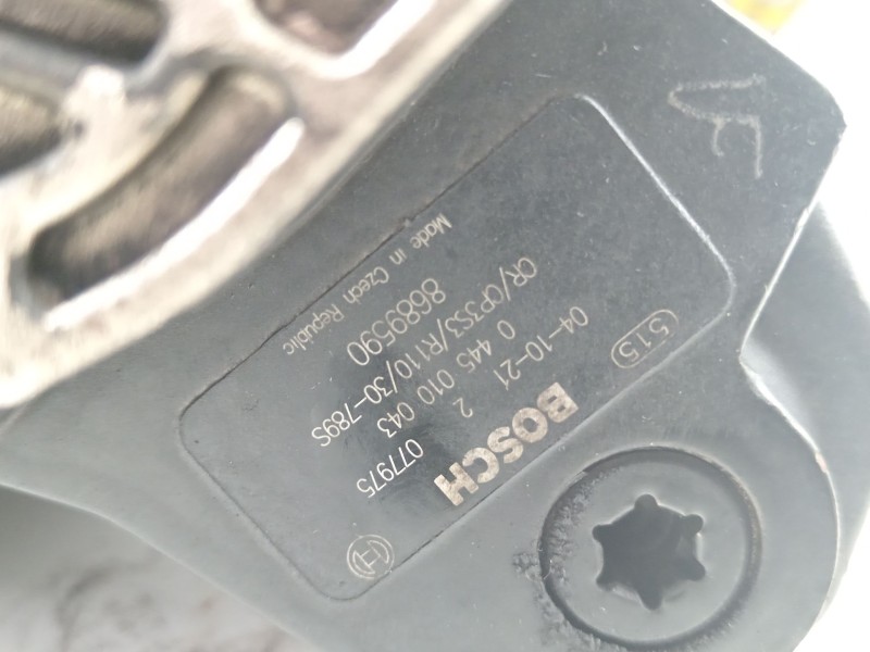 Recambio de bomba inyeccion para volvo s60 berlina 2.4 d referencia OEM IAM 8689590  0445010043