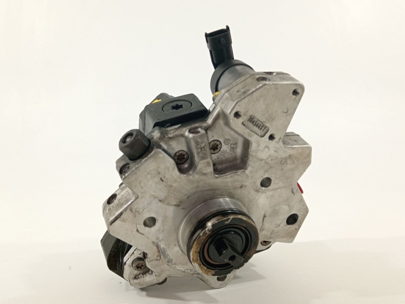 Recambio de bomba inyeccion para kia carens (un) concept referencia OEM IAM 3310027400  0445010121