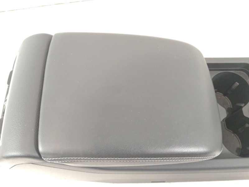 Recambio de apoyabrazos central para audi q5 (fyb, fyg) 35 tdi quattro referencia OEM IAM 80B864261 80A864981 