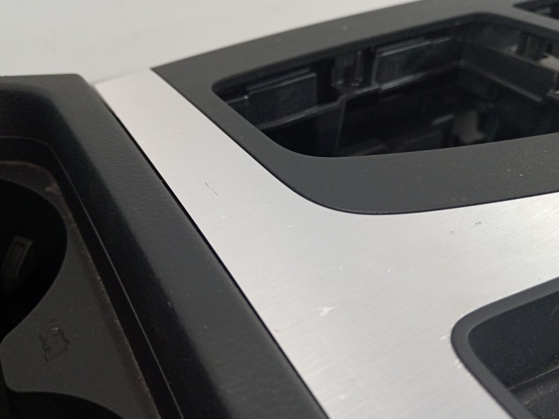 Recambio de apoyabrazos central para audi q5 (fyb, fyg) 35 tdi quattro referencia OEM IAM 80B864261 80A864981 