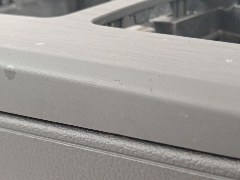 Recambio de apoyabrazos central para audi q5 (fyb, fyg) 35 tdi quattro referencia OEM IAM 80B864261 80A864981 