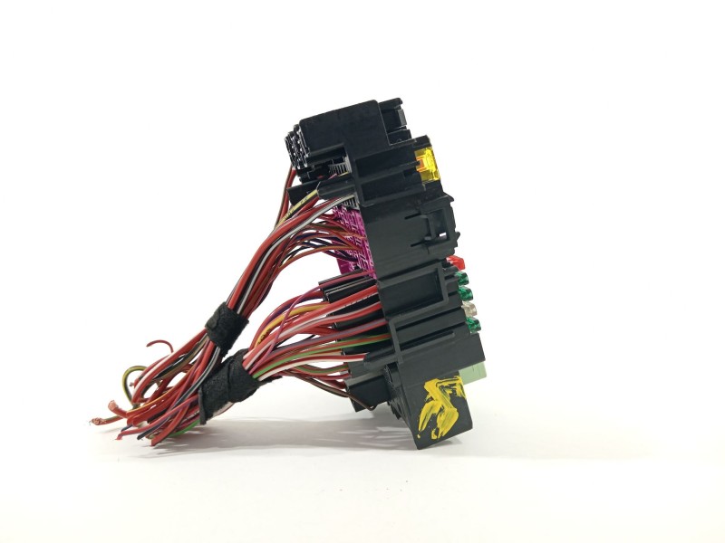 Recambio de caja reles / fusibles para seat arona (kj7, kjp) 1.0 tsi referencia OEM IAM 2Q0937615A  