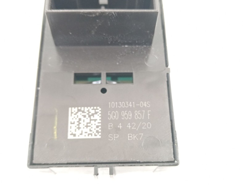 Recambio de mando elevalunas delantero izquierdo para seat arona (kj7, kjp) 1.0 tsi referencia OEM IAM 5G0959857F  