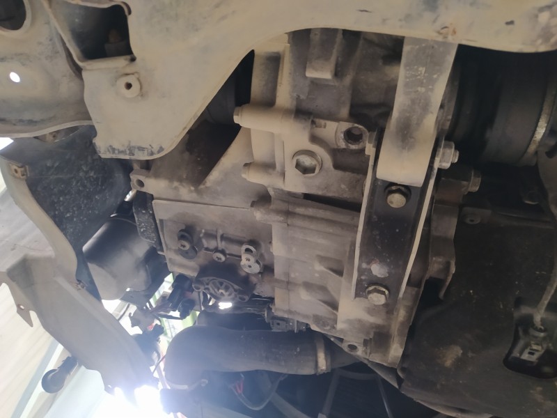 Recambio de caja cambios para volkswagen polo (6r1) advance referencia OEM IAM KFK  