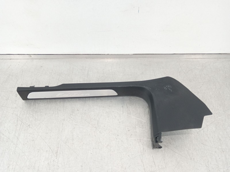 Recambio de moldura para porsche panamera diesel referencia OEM IAM 970555518  