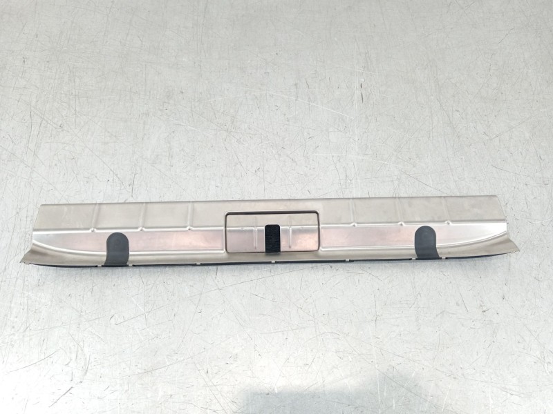 Recambio de moldura para porsche panamera diesel referencia OEM IAM 97055125301  