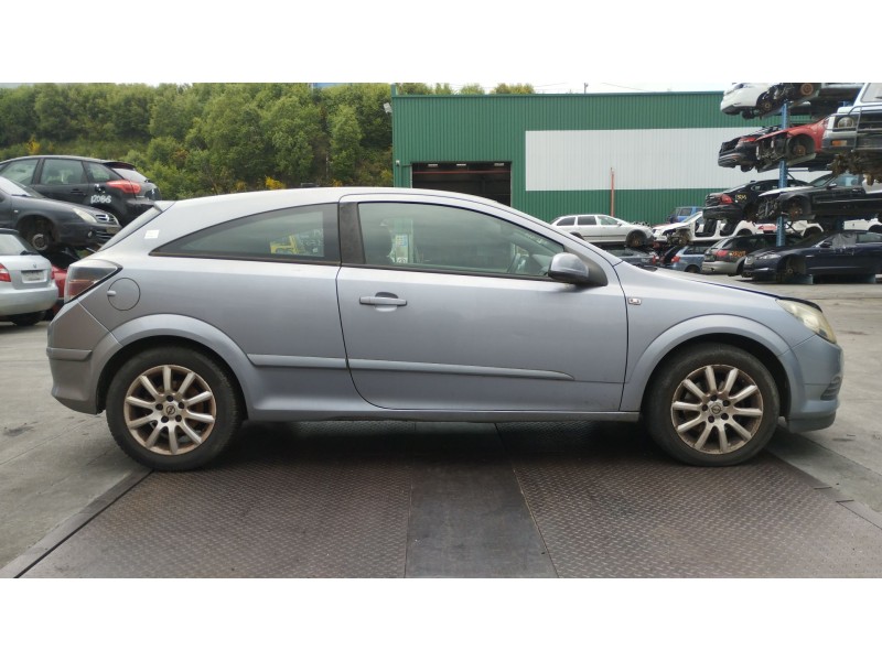 opel astra h gtc (a04) del año 2006