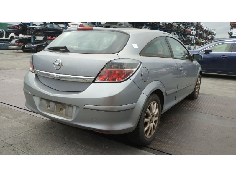 opel astra h gtc (a04) del año 2006