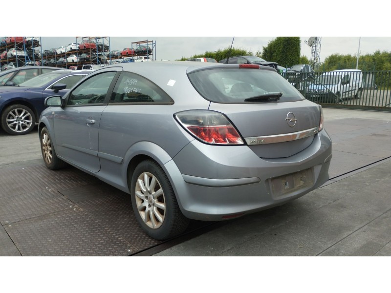 opel astra h gtc (a04) del año 2006