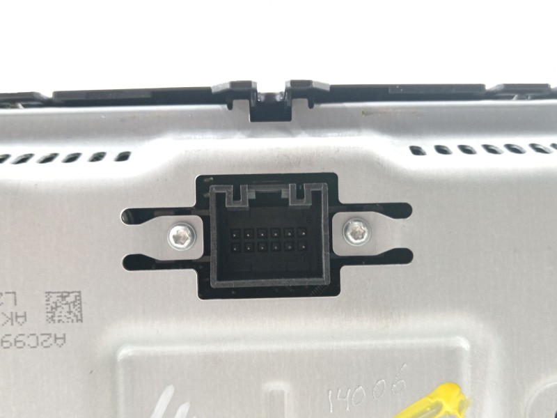 Recambio de pantalla multifuncion para seat arona (kj7, kjp) 1.0 tsi referencia OEM IAM 6F0919605B  