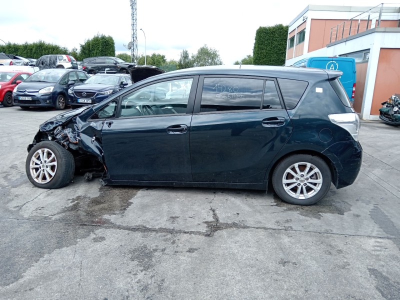 toyota verso (_r2_) del año 2012