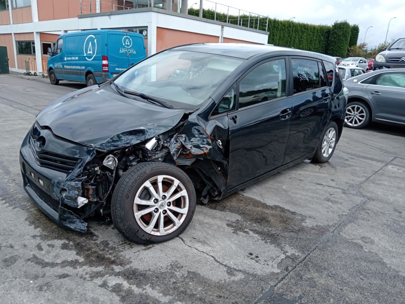 toyota verso (_r2_) del año 2012