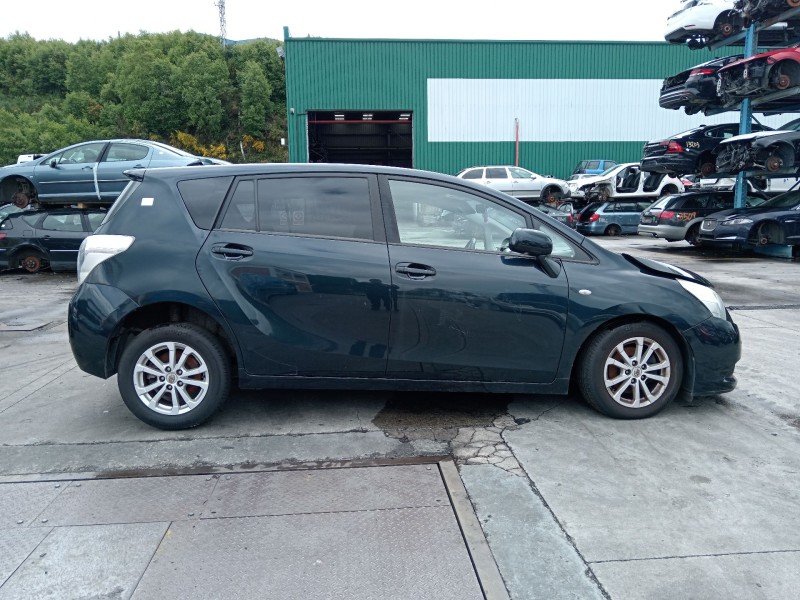 toyota verso (_r2_) del año 2012