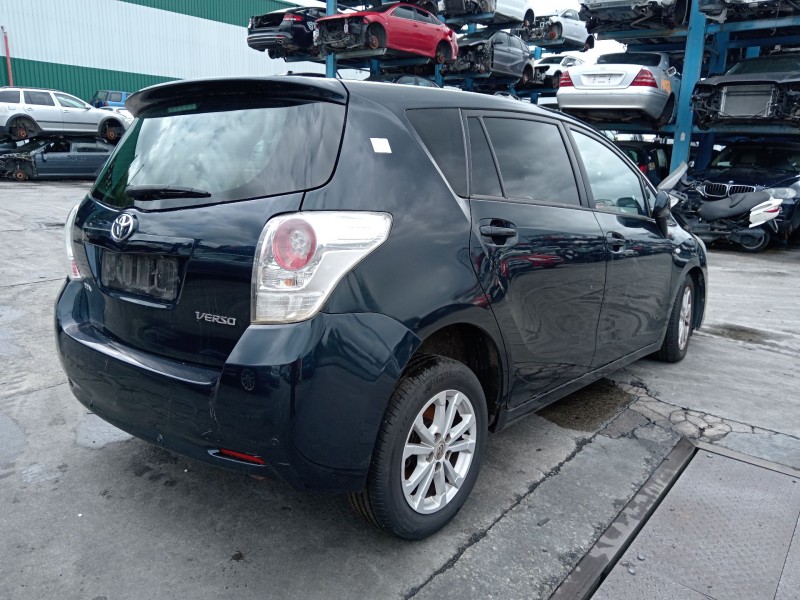 toyota verso (_r2_) del año 2012