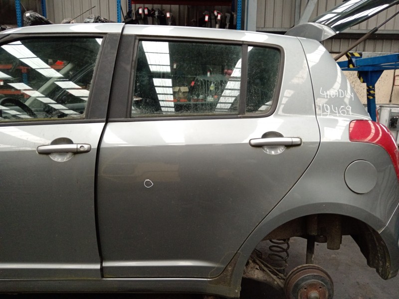 Recambio de puerta trasera izquierda para suzuki swift berlina (mz) gl (3-ptas.) referencia OEM IAM   