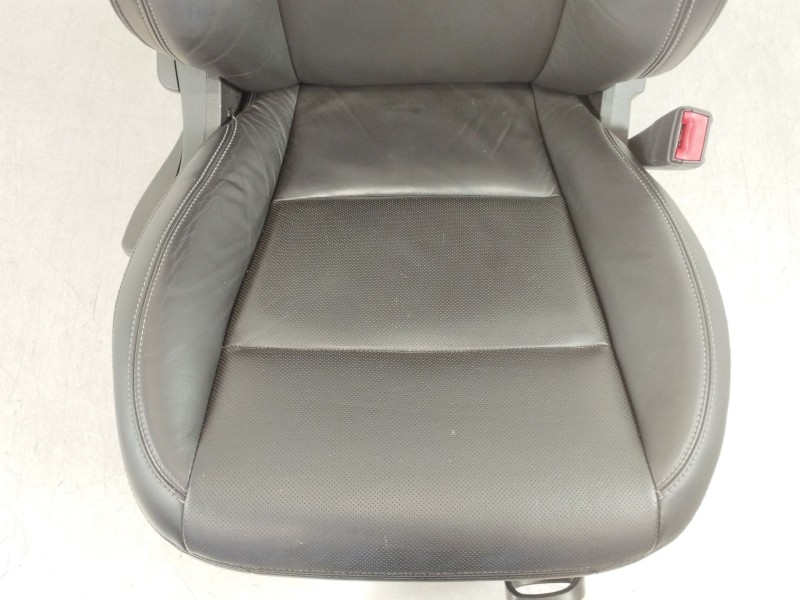 Recambio de asiento delantero derecho para opel ampera (r12) ev 150 referencia OEM IAM 13503556  