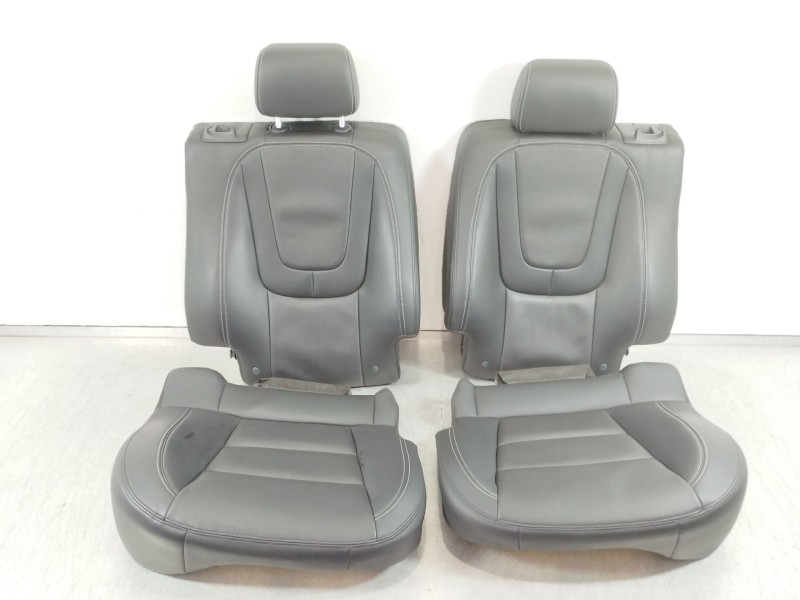 Recambio de asientos traseros para opel ampera (r12) ev 150 referencia OEM IAM   