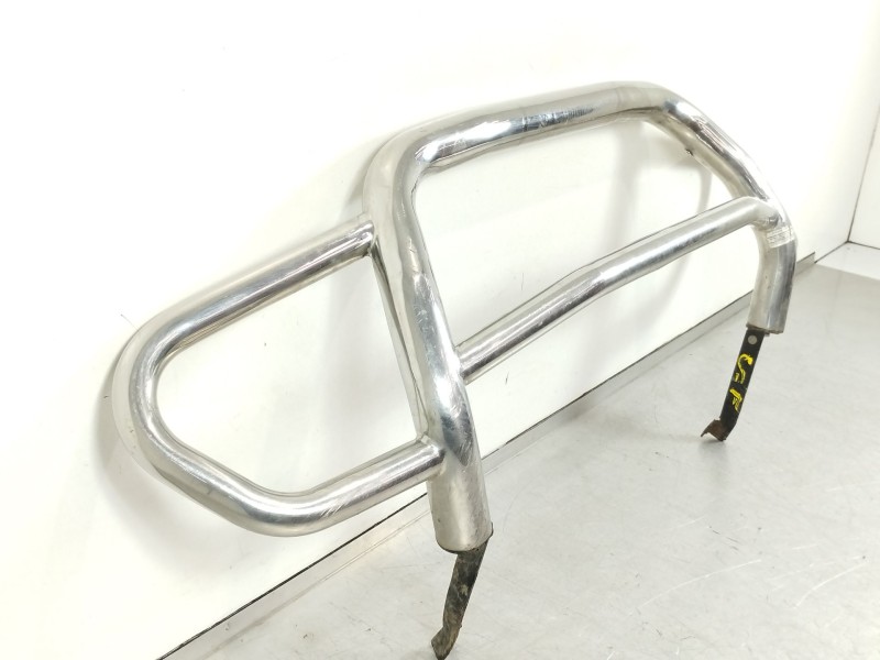 Recambio de paragolpes delantero para ssangyong actyon i 200 xdi 4wd referencia OEM IAM a08807703  