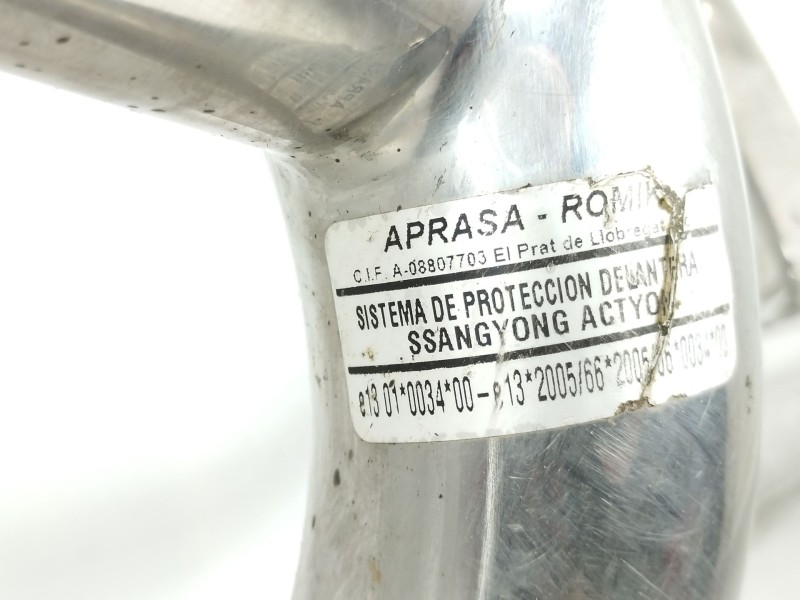 Recambio de paragolpes delantero para ssangyong actyon i 200 xdi 4wd referencia OEM IAM a08807703  