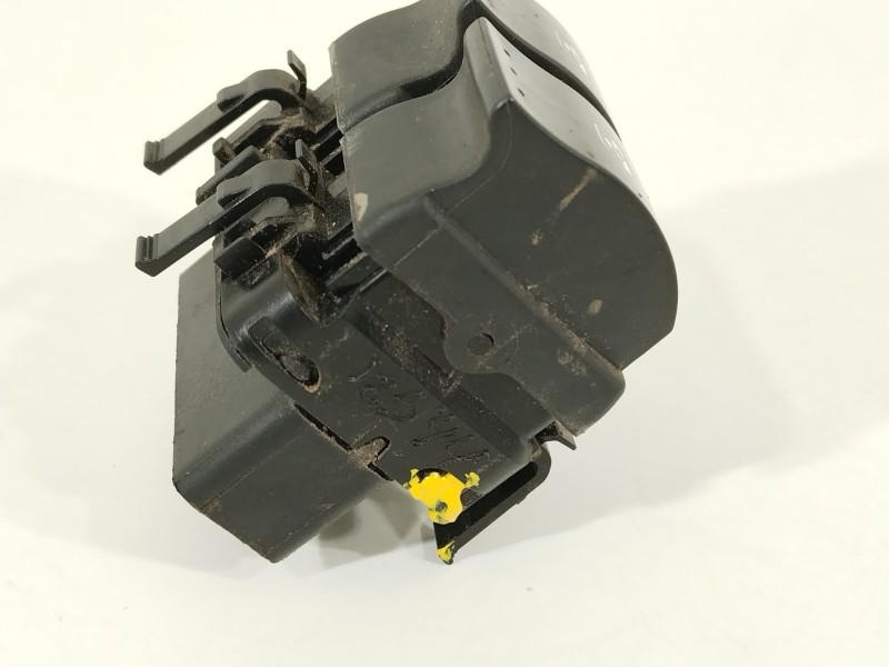 Recambio de mando elevalunas delantero izquierdo para renault master kofferaufbau l3h1 3,5t referencia OEM IAM 476806  820047680