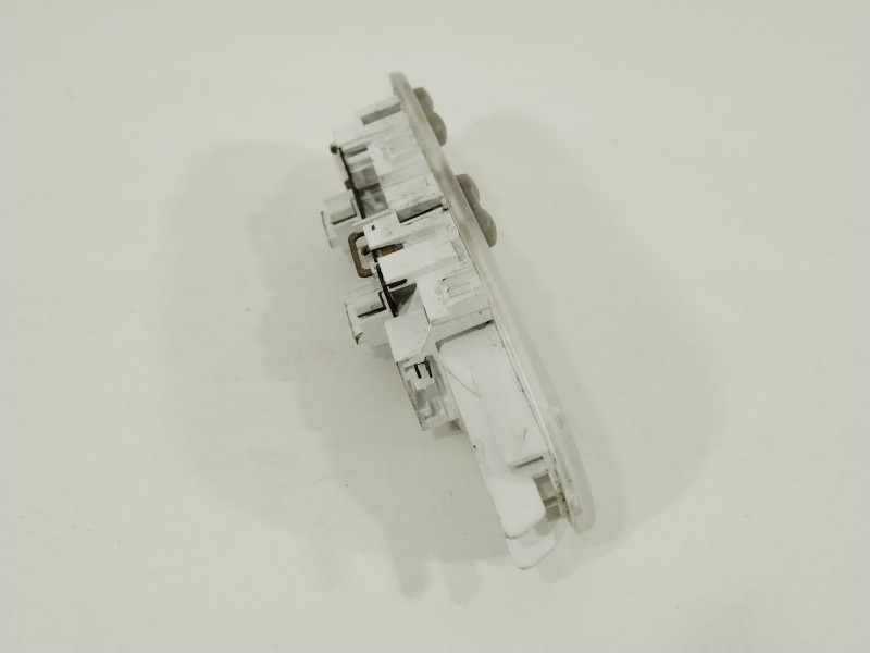 Recambio de luz interior para renault master kofferaufbau l3h1 3,5t referencia OEM IAM 8200439423  