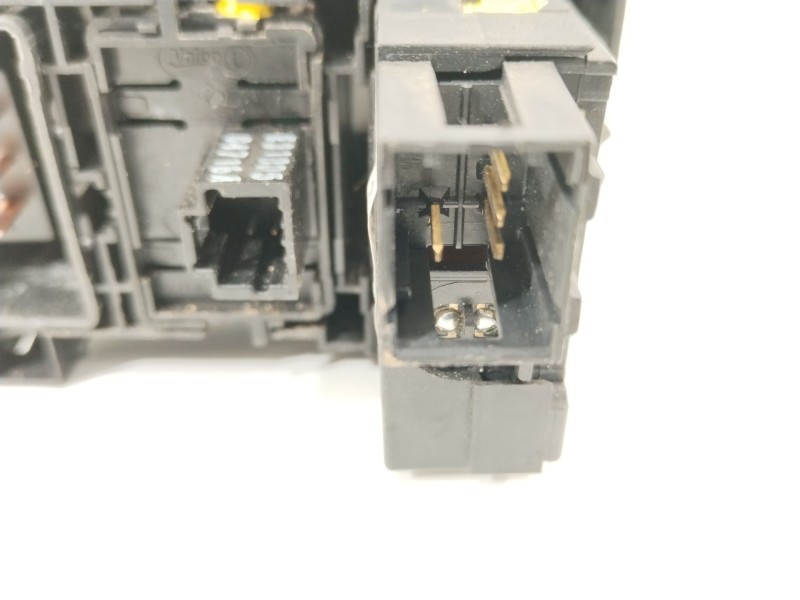 Recambio de mando multifuncion para renault master kofferaufbau l3h1 3,5t referencia OEM IAM 8200379685  