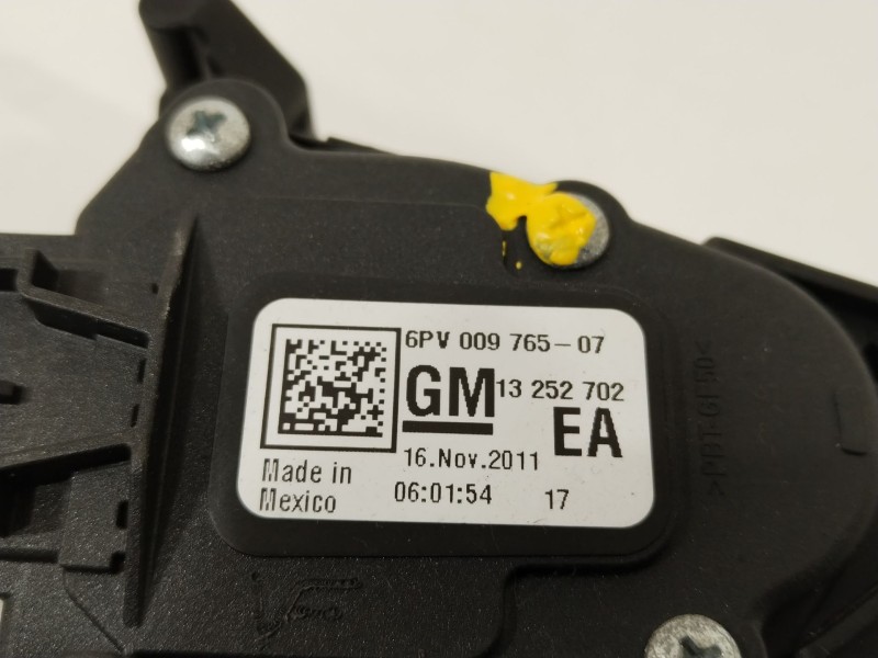 Recambio de potenciometro pedal para opel ampera (r12) ev 150 referencia OEM IAM 13252702  