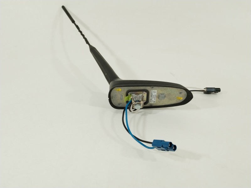Recambio de antena para opel ampera (r12) ev 150 referencia OEM IAM 22786247  