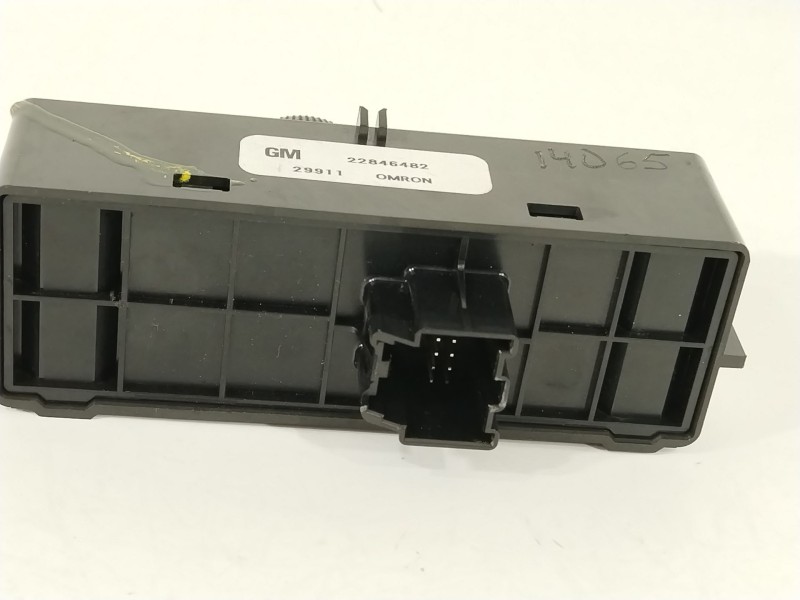 Recambio de mando multifuncion para opel ampera (r12) ev 150 referencia OEM IAM 22846482  