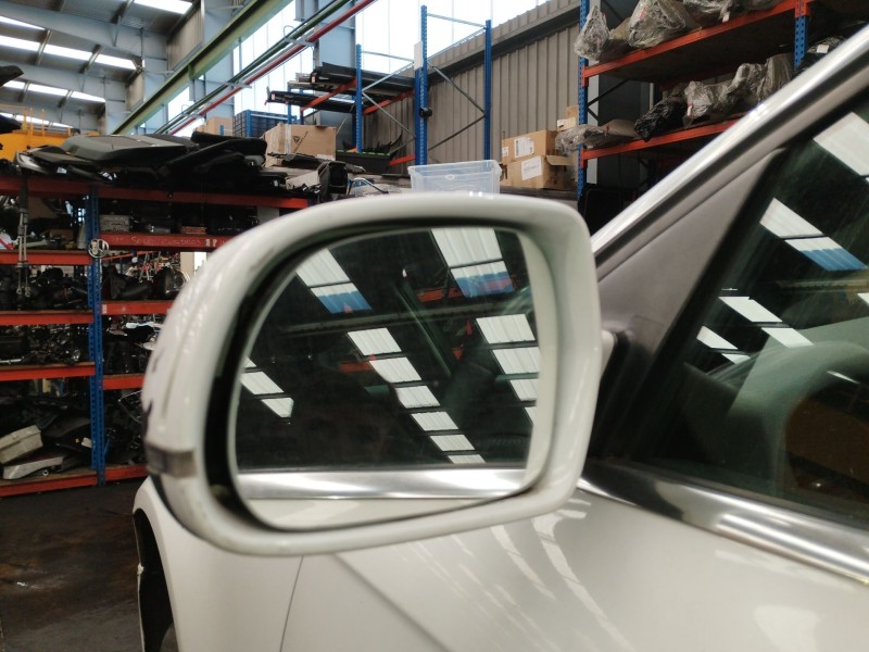 Recambio de retrovisor izquierdo para audi a4 b8 (8k2) 2.0 tdi referencia OEM IAM   