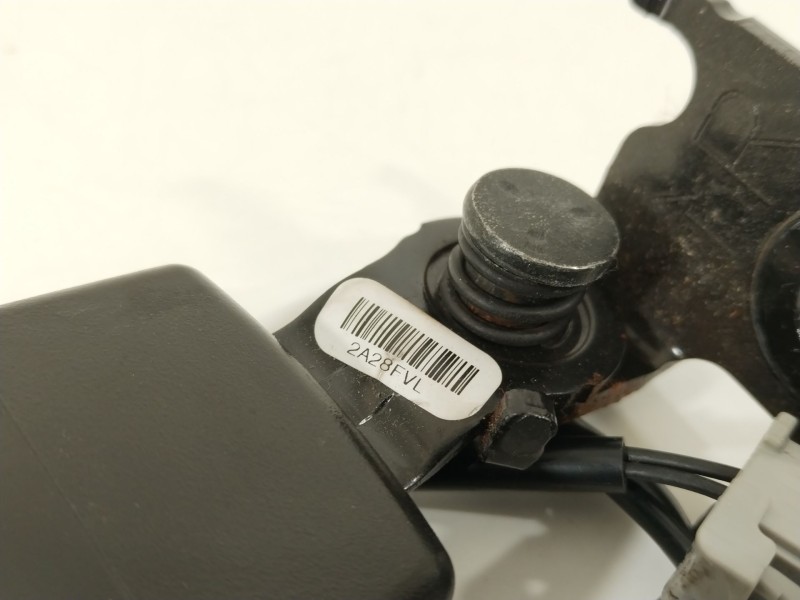 Recambio de enganche cinturon trasero derecho para opel ampera (r12) ev 150 referencia OEM IAM 22813697  80000012