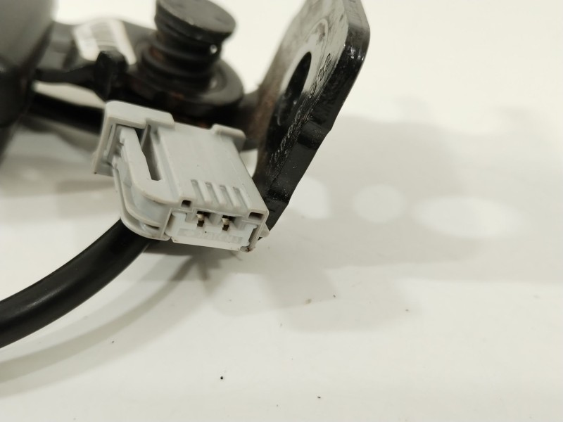 Recambio de enganche cinturon trasero derecho para opel ampera (r12) ev 150 referencia OEM IAM 22813697  80000012