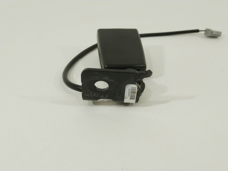 Recambio de enganche cinturon trasero derecho para opel ampera (r12) ev 150 referencia OEM IAM 22813697  80000012