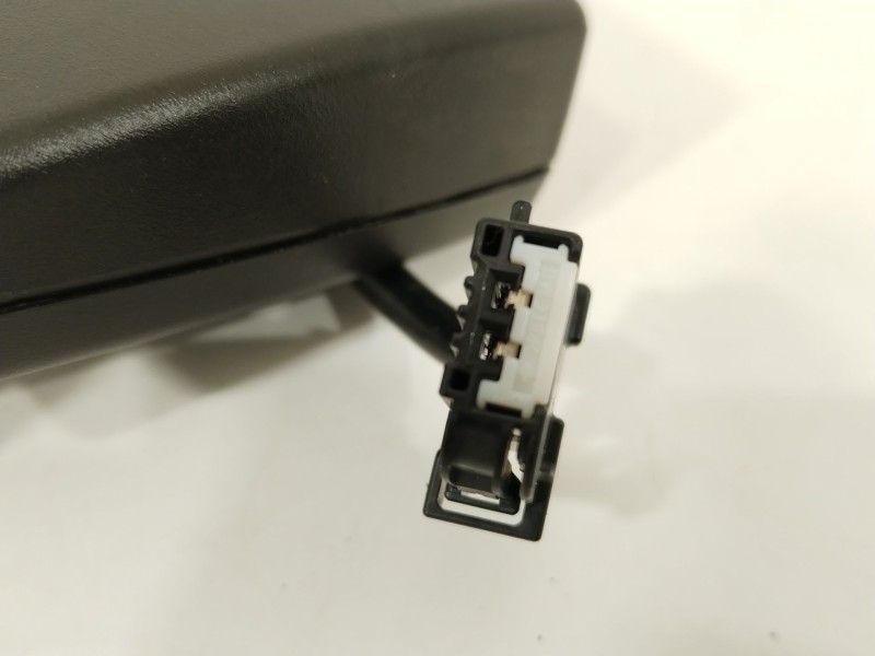 Recambio de enganche cinturon trasero izquierdo para opel ampera (r12) ev 150 referencia OEM IAM 22813695  81000011