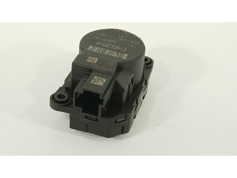 Recambio de motor apertura trampillas climatizador para opel ampera (r12) ev 150 referencia OEM IAM 52437251  