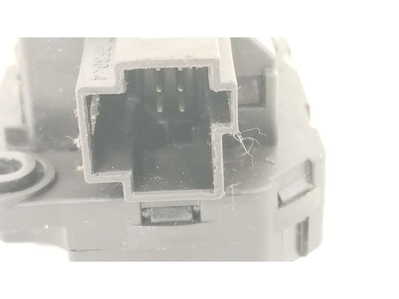 Recambio de motor apertura trampillas climatizador para opel ampera (r12) ev 150 referencia OEM IAM 52437251  