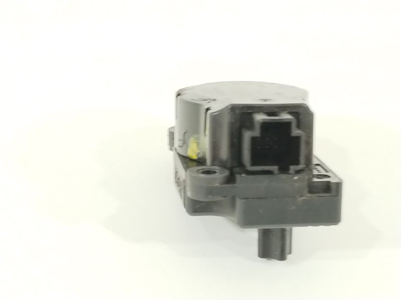 Recambio de motor apertura trampillas climatizador para opel ampera (r12) ev 150 referencia OEM IAM 52433779R0  