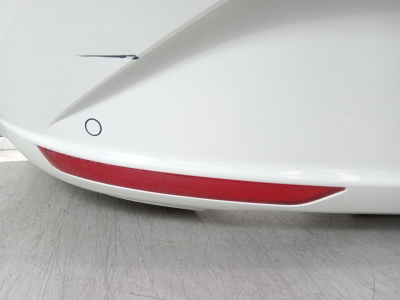 Recambio de paragolpes trasero para seat leon (1p1) reference referencia OEM IAM 1P0807421  
