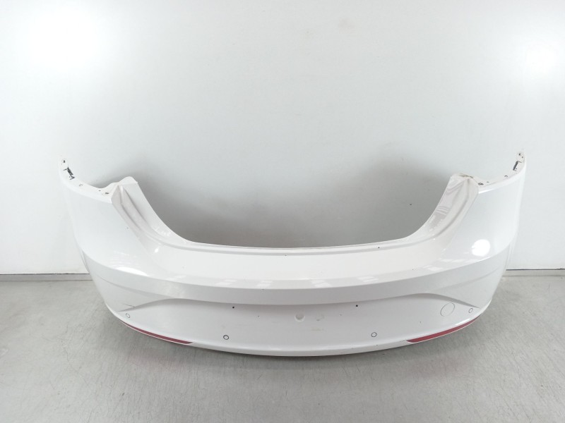 Recambio de paragolpes trasero para seat leon (1p1) reference referencia OEM IAM 1P0807421  